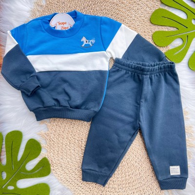 Conj. Casaco Listrado Cavalinho de Brinquedo e Calça de Moletom - Azul Bebê, Off White e Chumbo